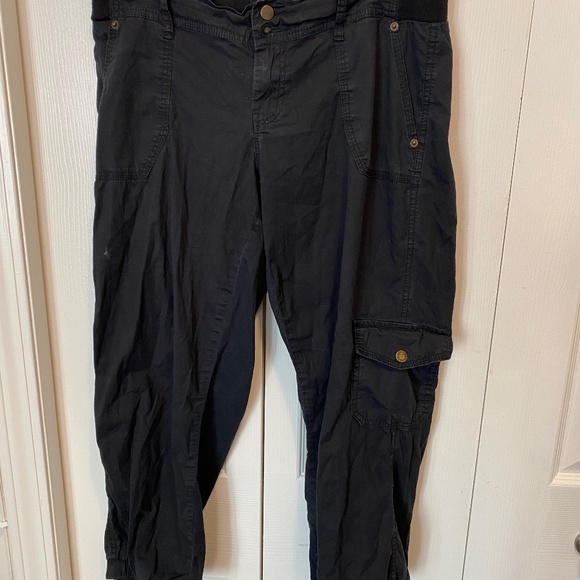 Guess cropped size M joggers - Picture 1 of 8